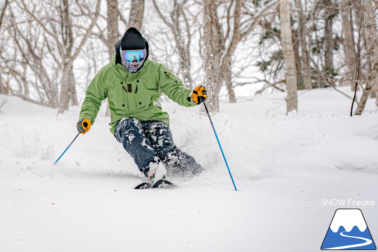 サッポロテイネ｜今シーズンは春セッション！プロスキーヤー・谷藤昌司さんと滑る１日。まさかのパウダー？！